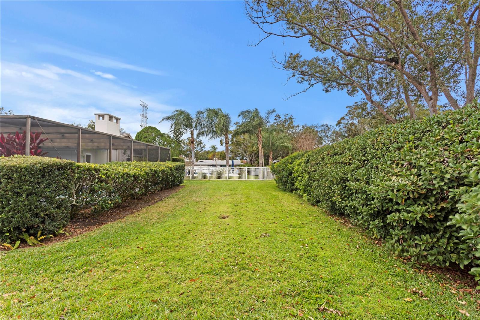 Image 34 of 41 For 2656 Clubhouse Drive S