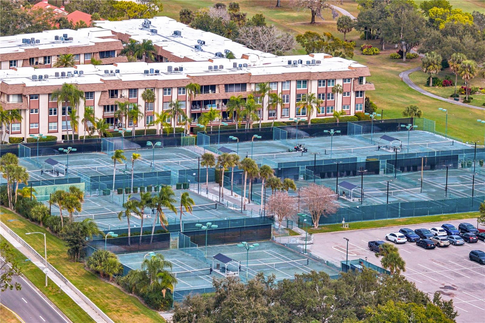 Image 39 of 41 For 2656 Clubhouse Drive S