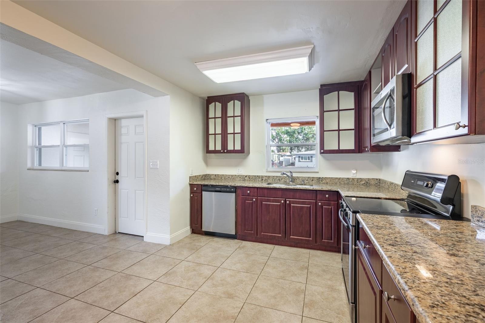 Image 10 of 38 For 2533 Habana Place