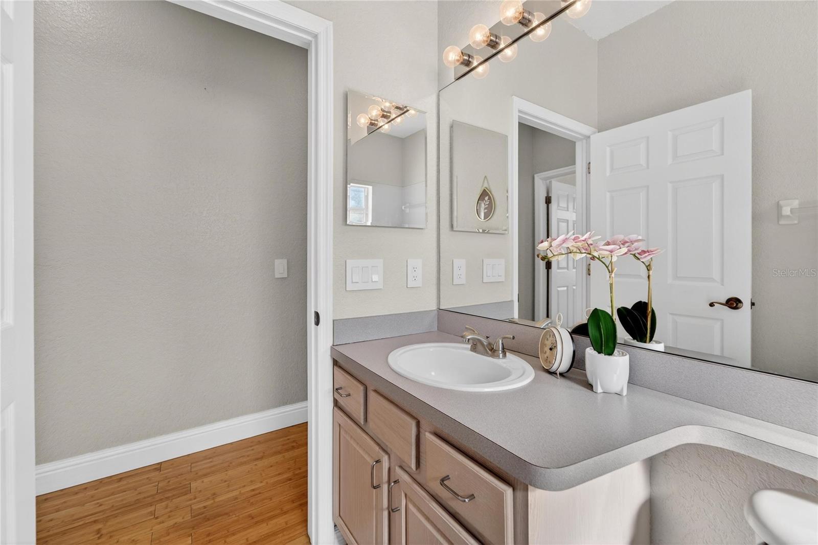 Image 42 of 67 For 1726 Loriana Street