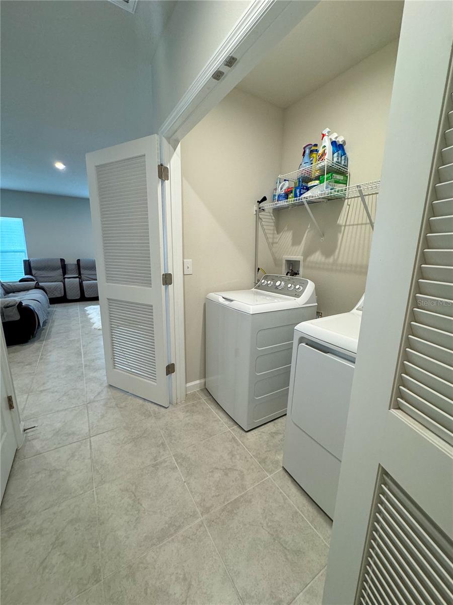 Image 8 of 31 For 178 Brofield Street