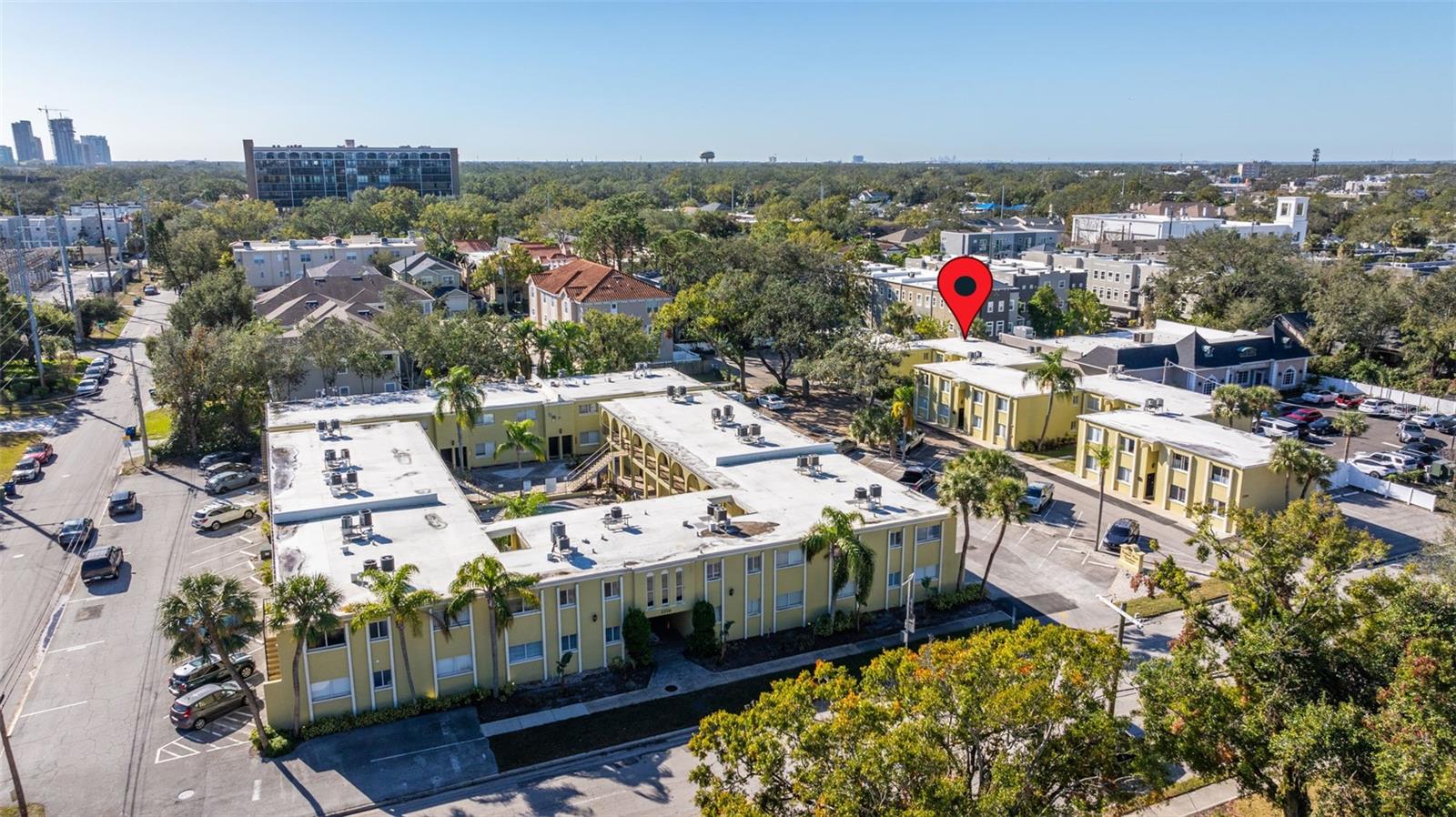 Image 10 of 18 For 3206 Azeele Street 128