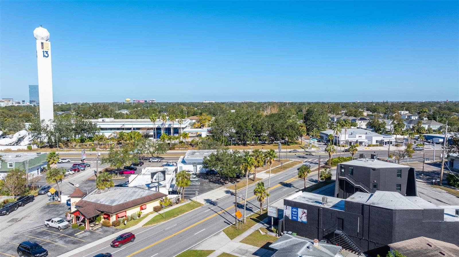 Image 15 of 18 For 3206 Azeele Street 128