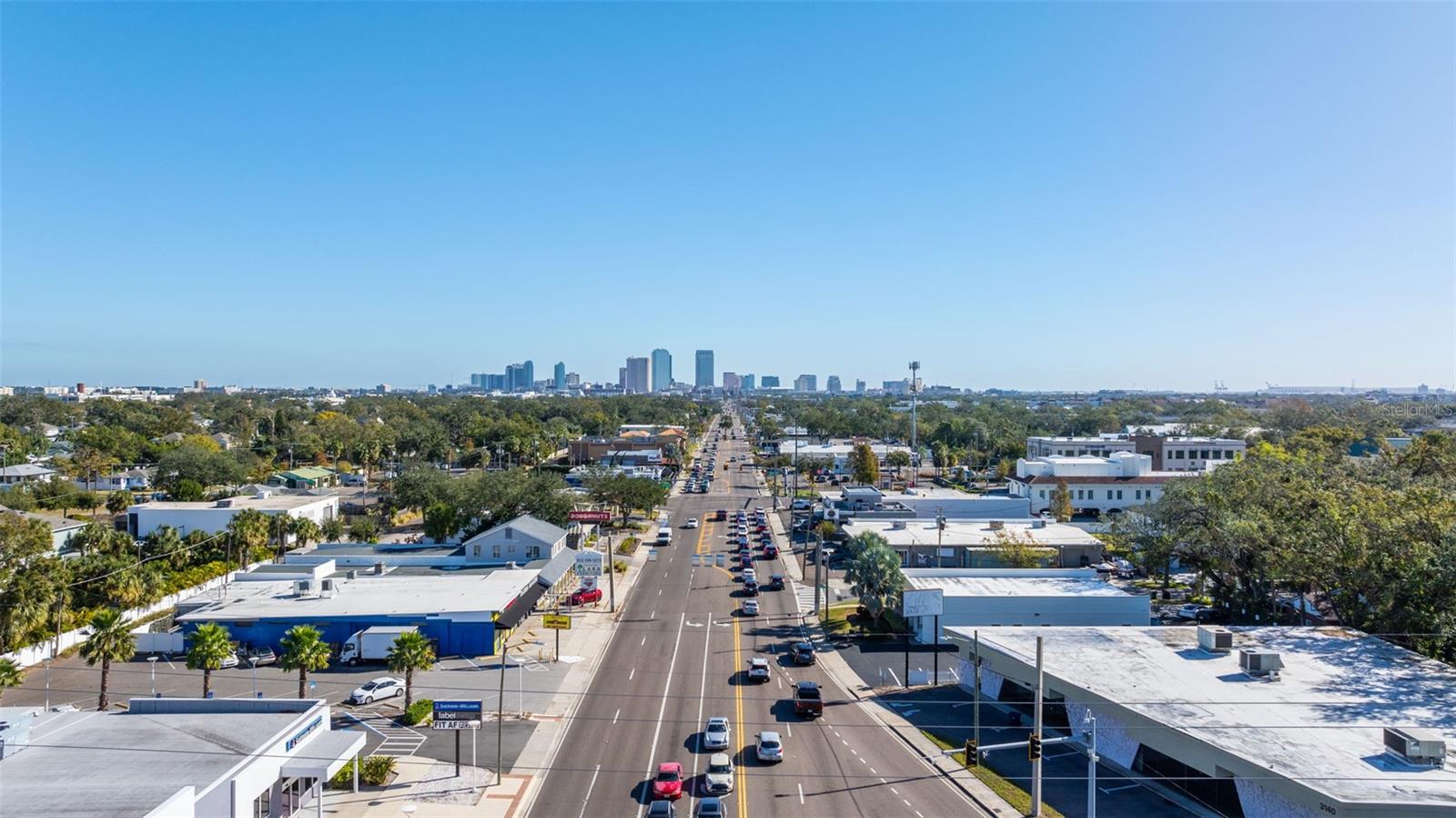 Image 17 of 18 For 3206 Azeele Street 128