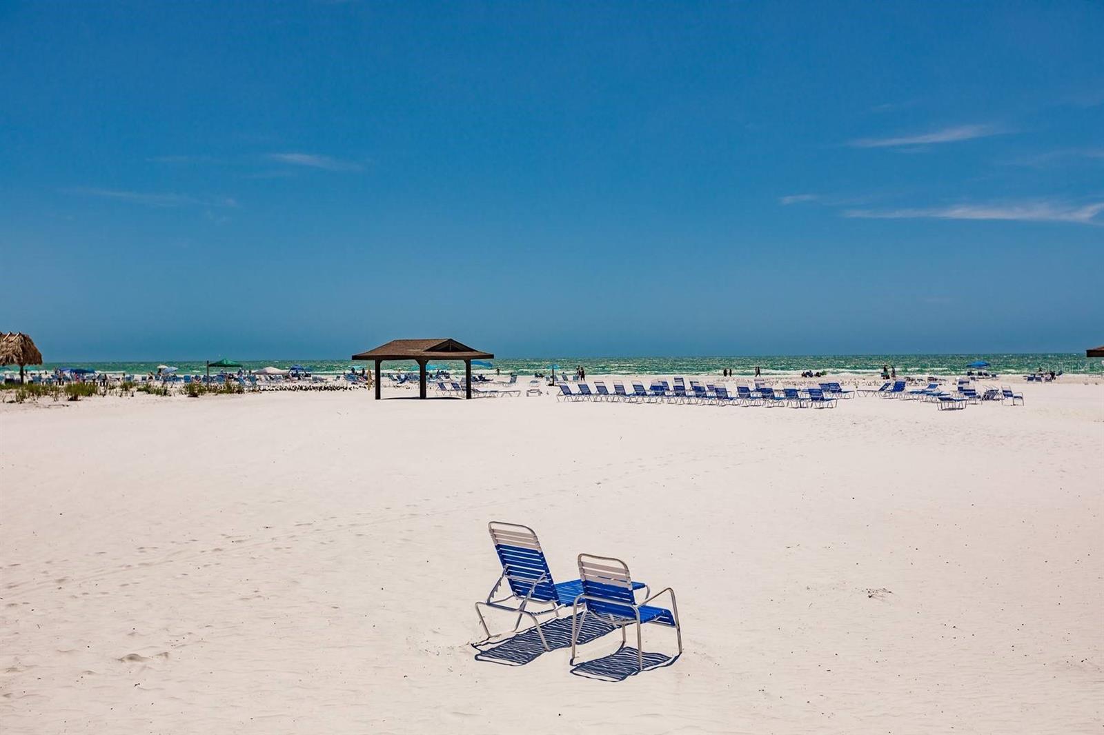 Image 20 of 21 For 6006 Midnight Pass Road 54