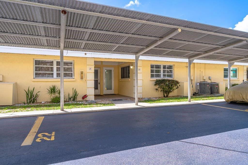 Image 15 of 24 For 6006 Midnight Pass Road 22