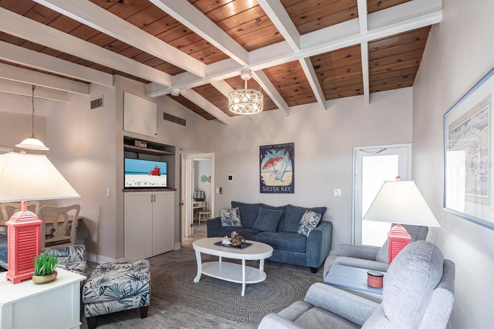 Image 3 of 24 For 6006 Midnight Pass Road 22