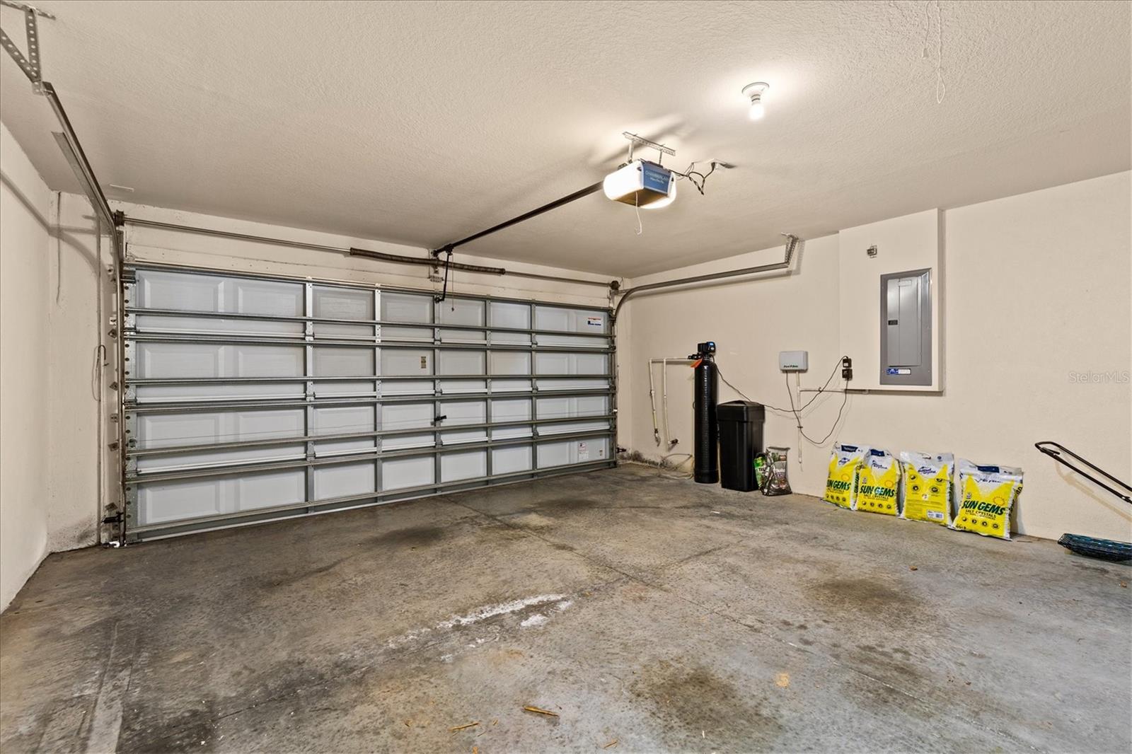 Image 34 of 57 For 10827 Standing Stone Drive