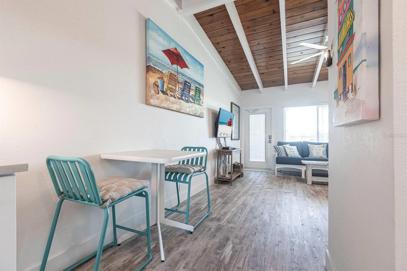 Image 4 of 19 For 6006 Midnight Pass Road 29