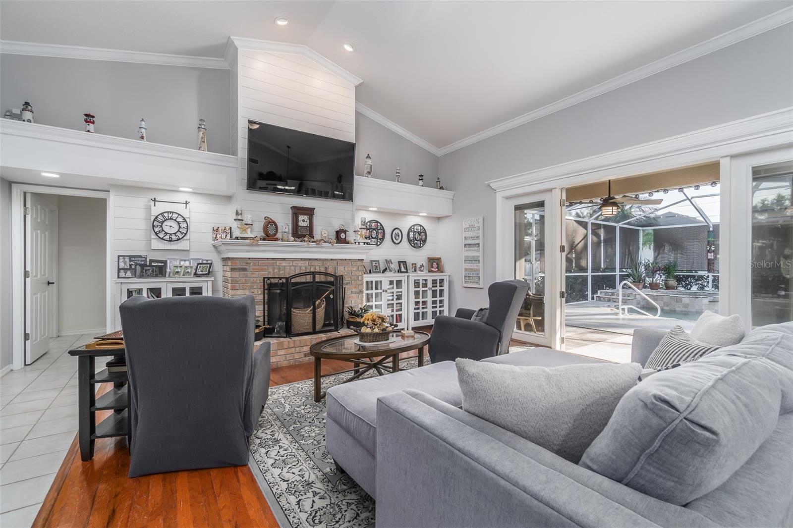 Image 10 of 18 For 2807 Commonwealth Avenue