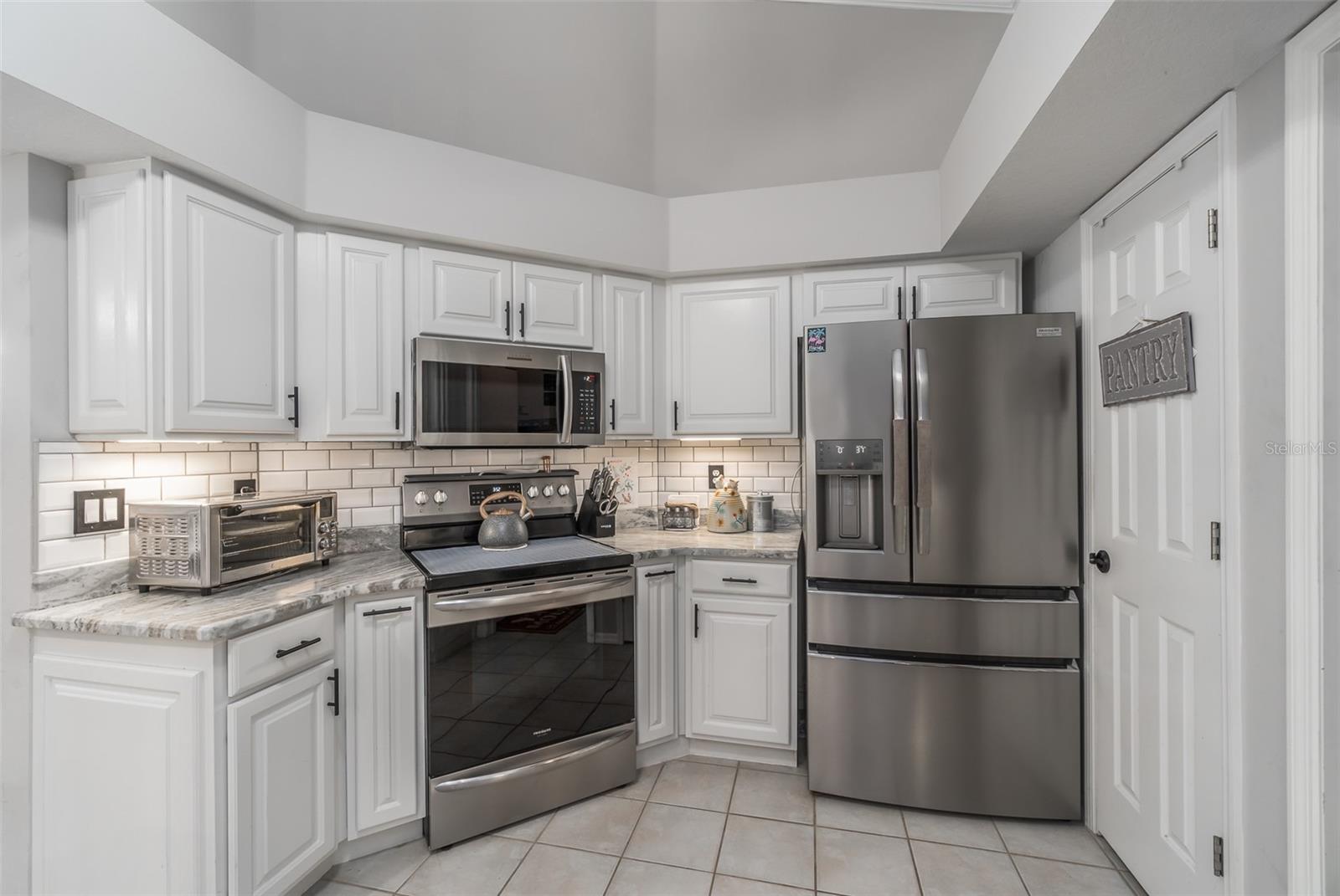 Image 9 of 18 For 2807 Commonwealth Avenue