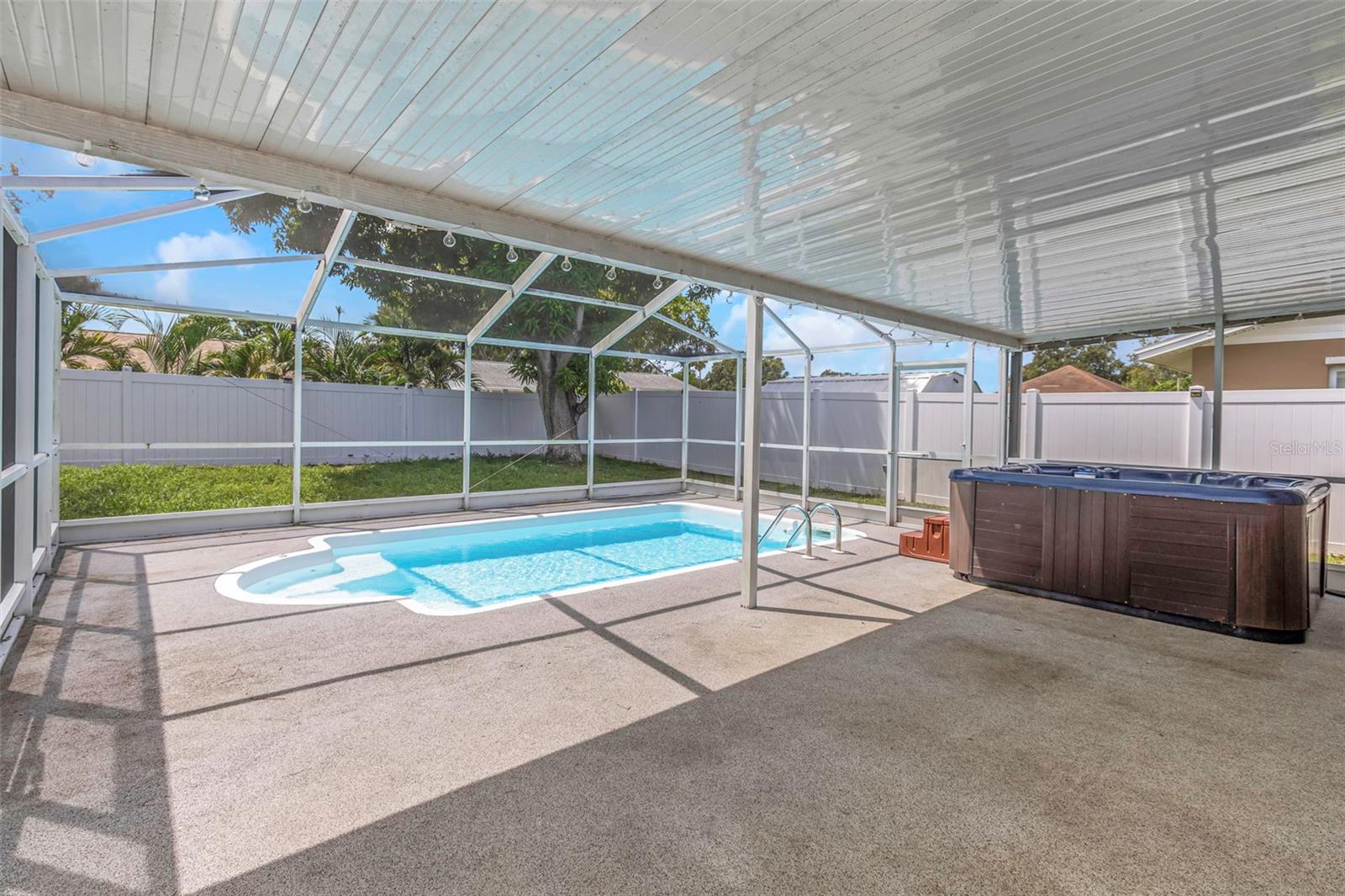 Image 10 of 47 For 6842 62nd Avenue N