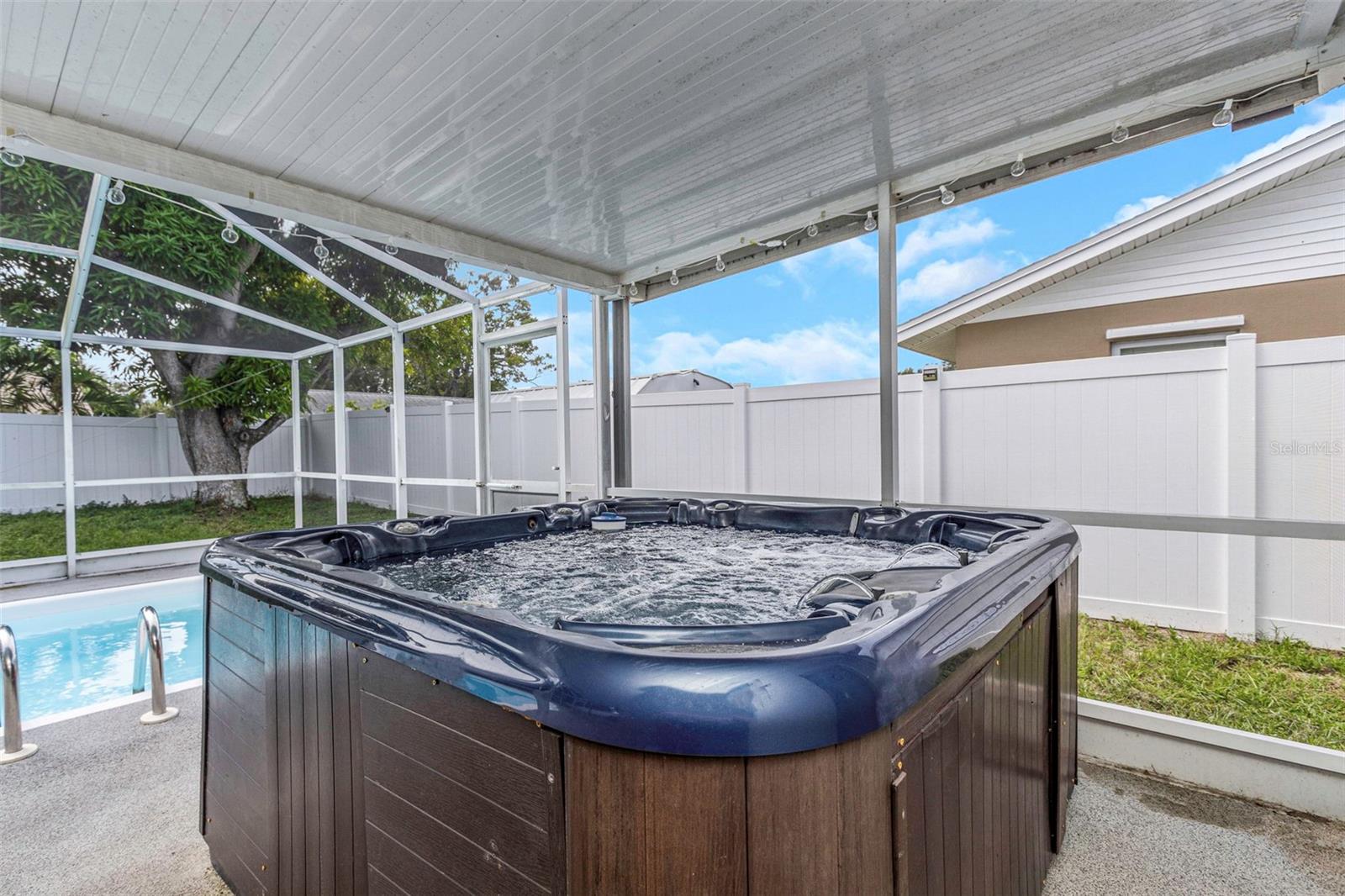 Image 14 of 47 For 6842 62nd Avenue N