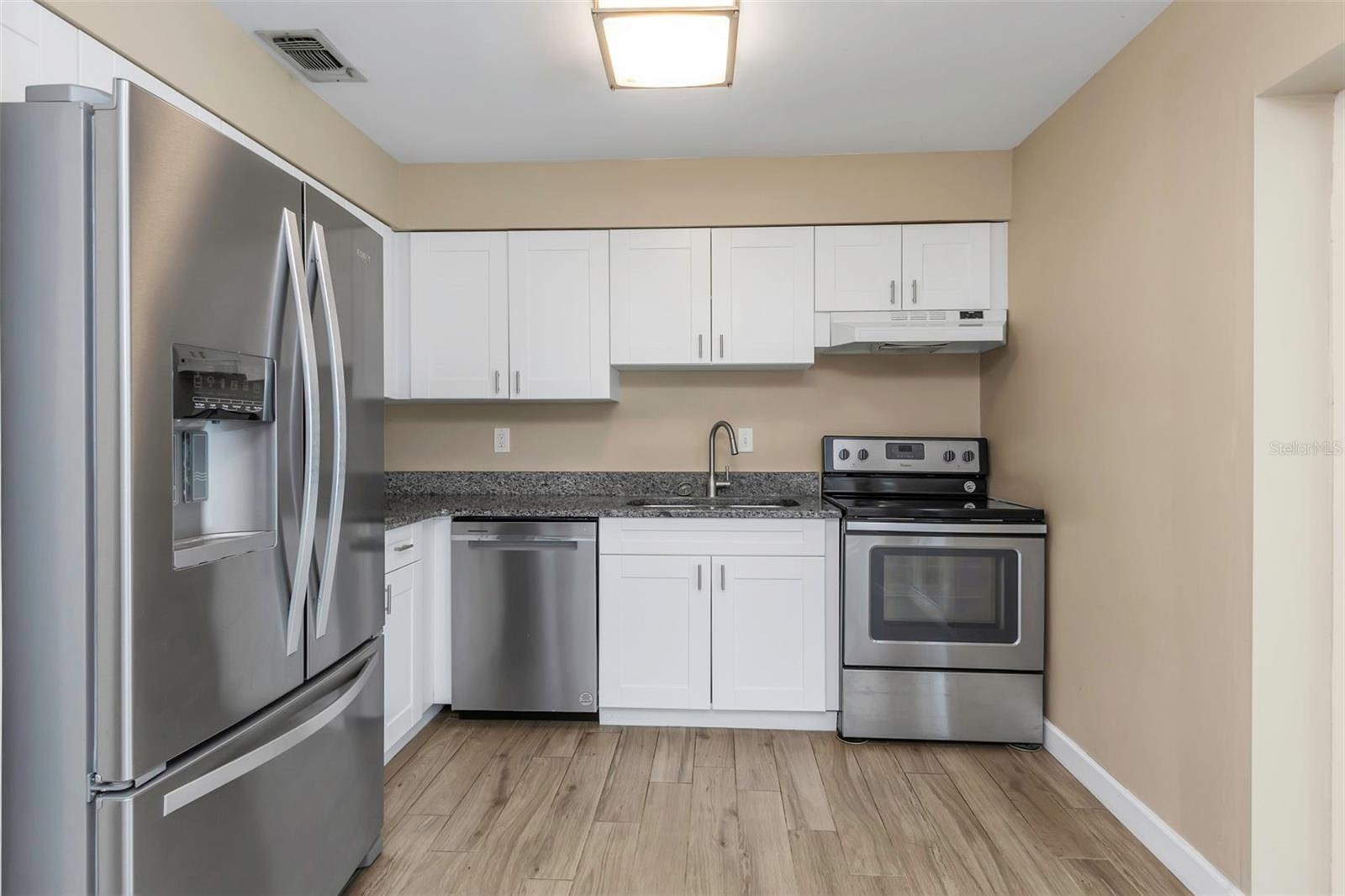 Image 20 of 47 For 6842 62nd Avenue N