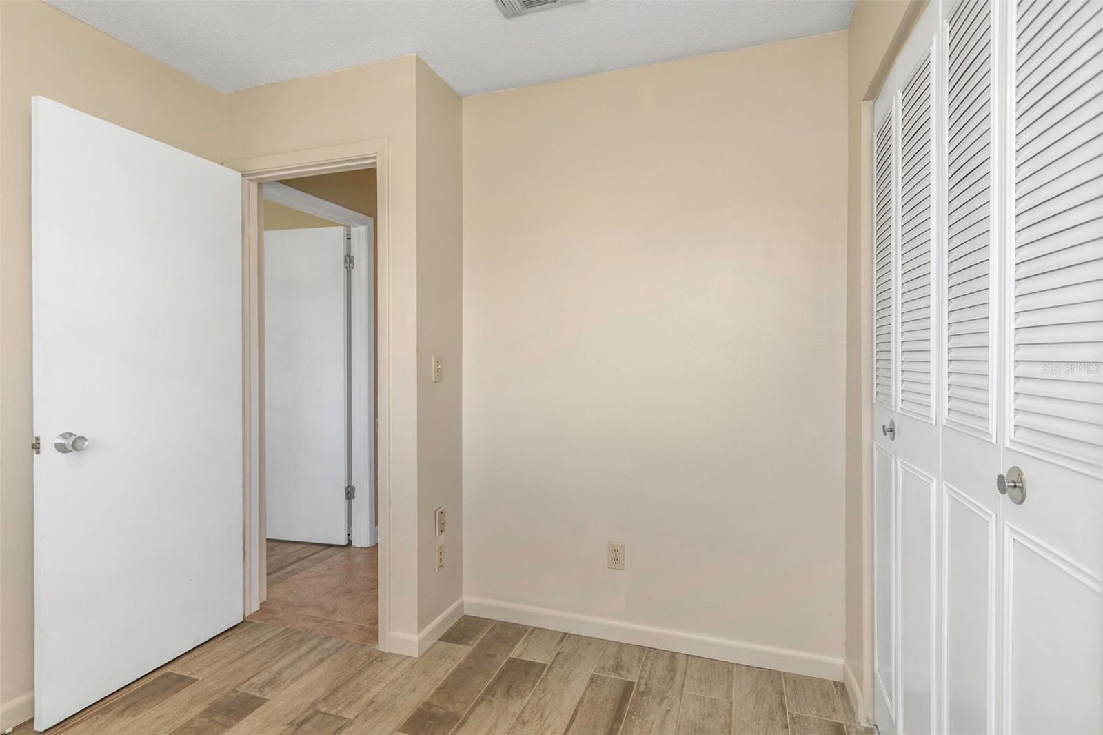 Image 29 of 47 For 6842 62nd Avenue N