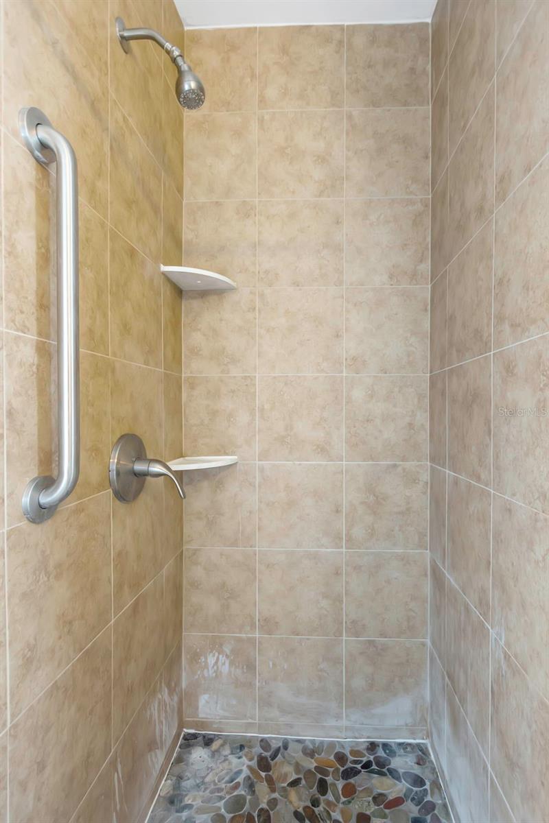 Image 44 of 47 For 6842 62nd Avenue N