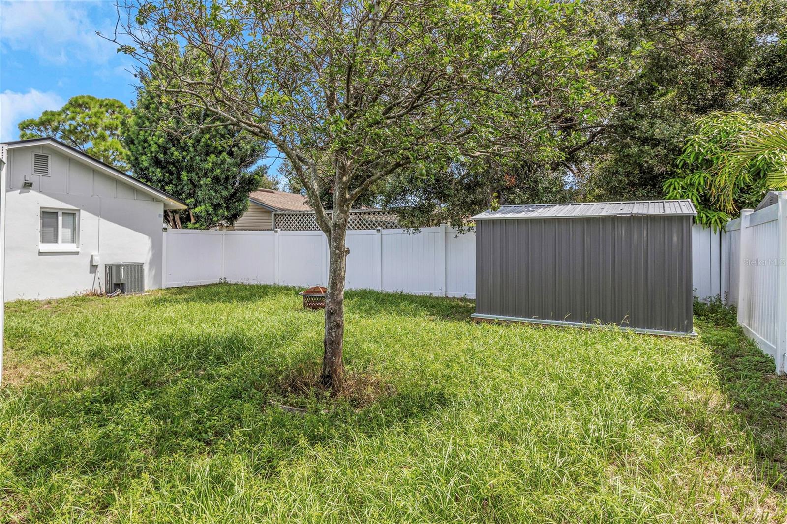 Image 5 of 47 For 6842 62nd Avenue N