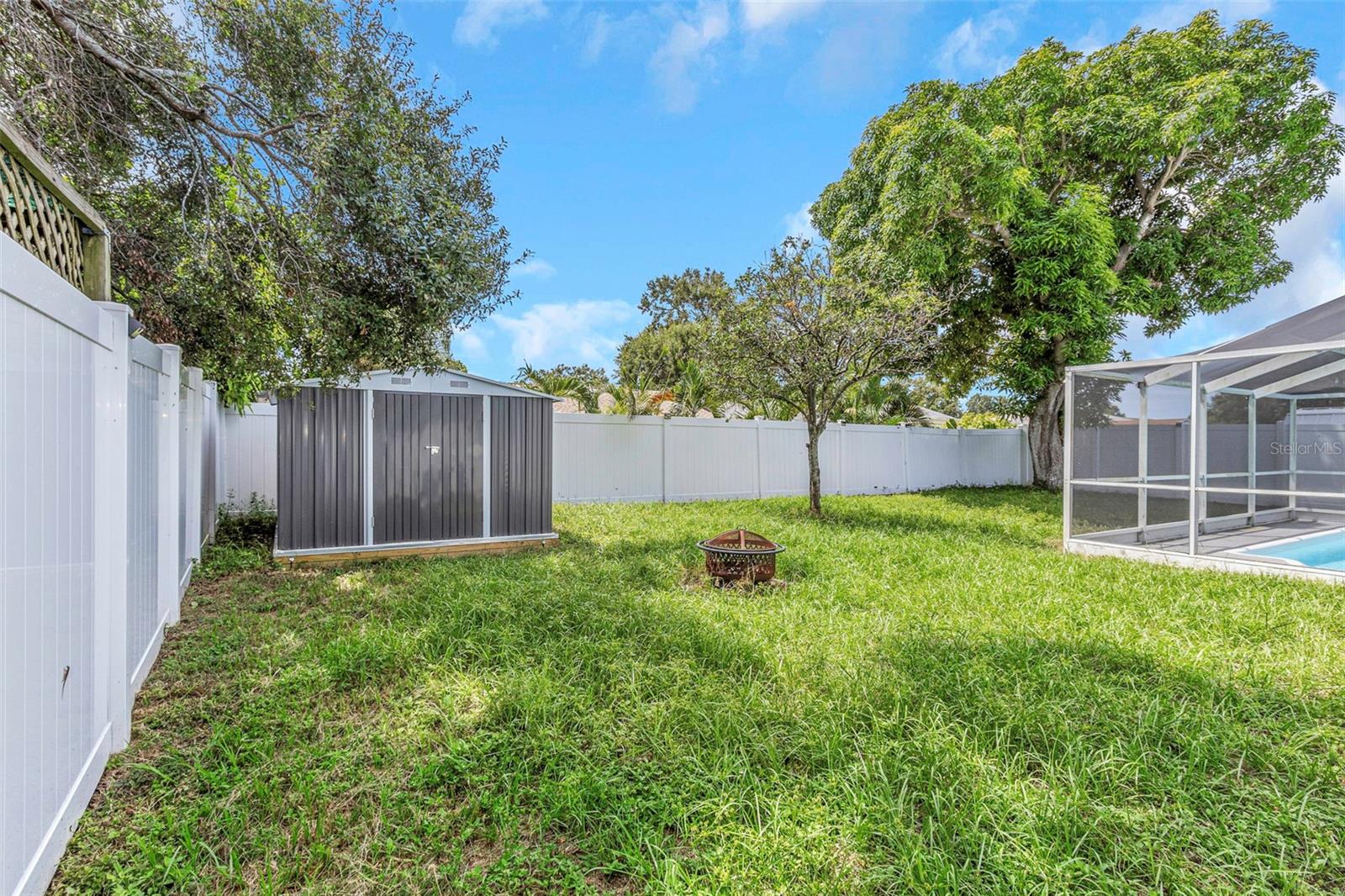 Image 6 of 47 For 6842 62nd Avenue N