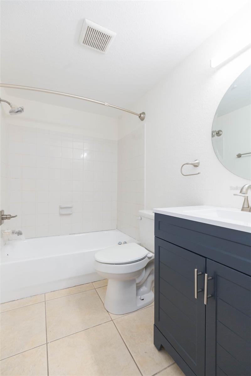 Image 19 of 26 For 5221 Bayshore Boulevard 10