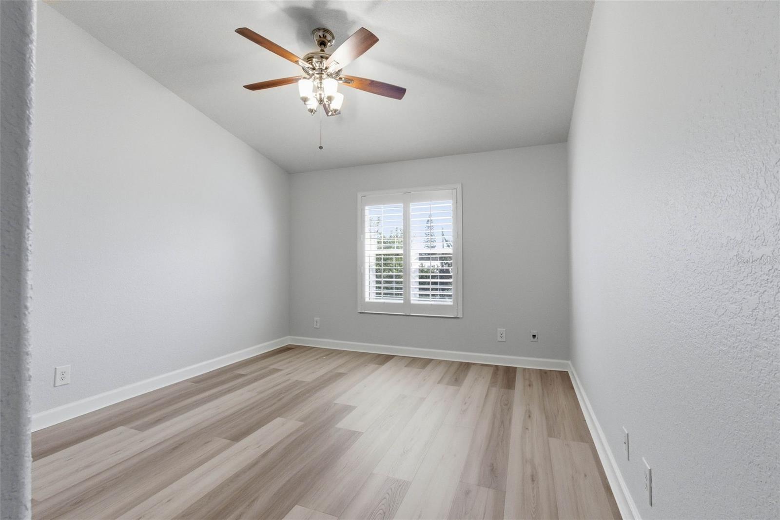 Image 23 of 33 For 5346 Neil Drive