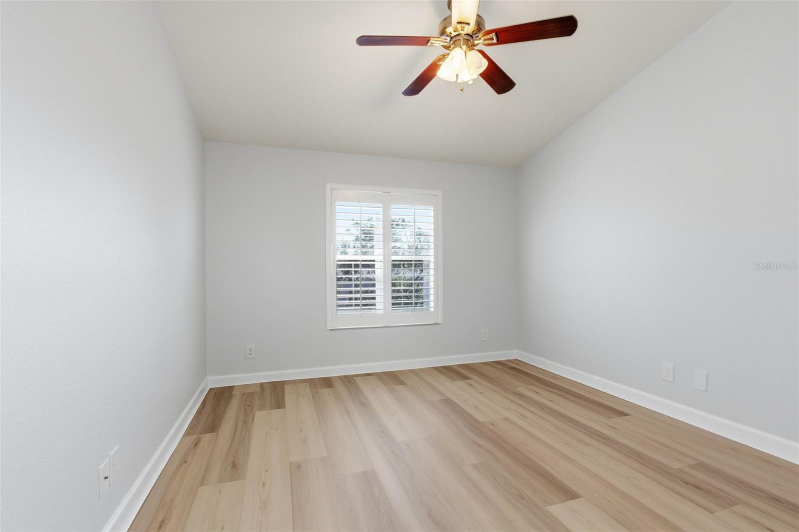 Image 24 of 33 For 5346 Neil Drive