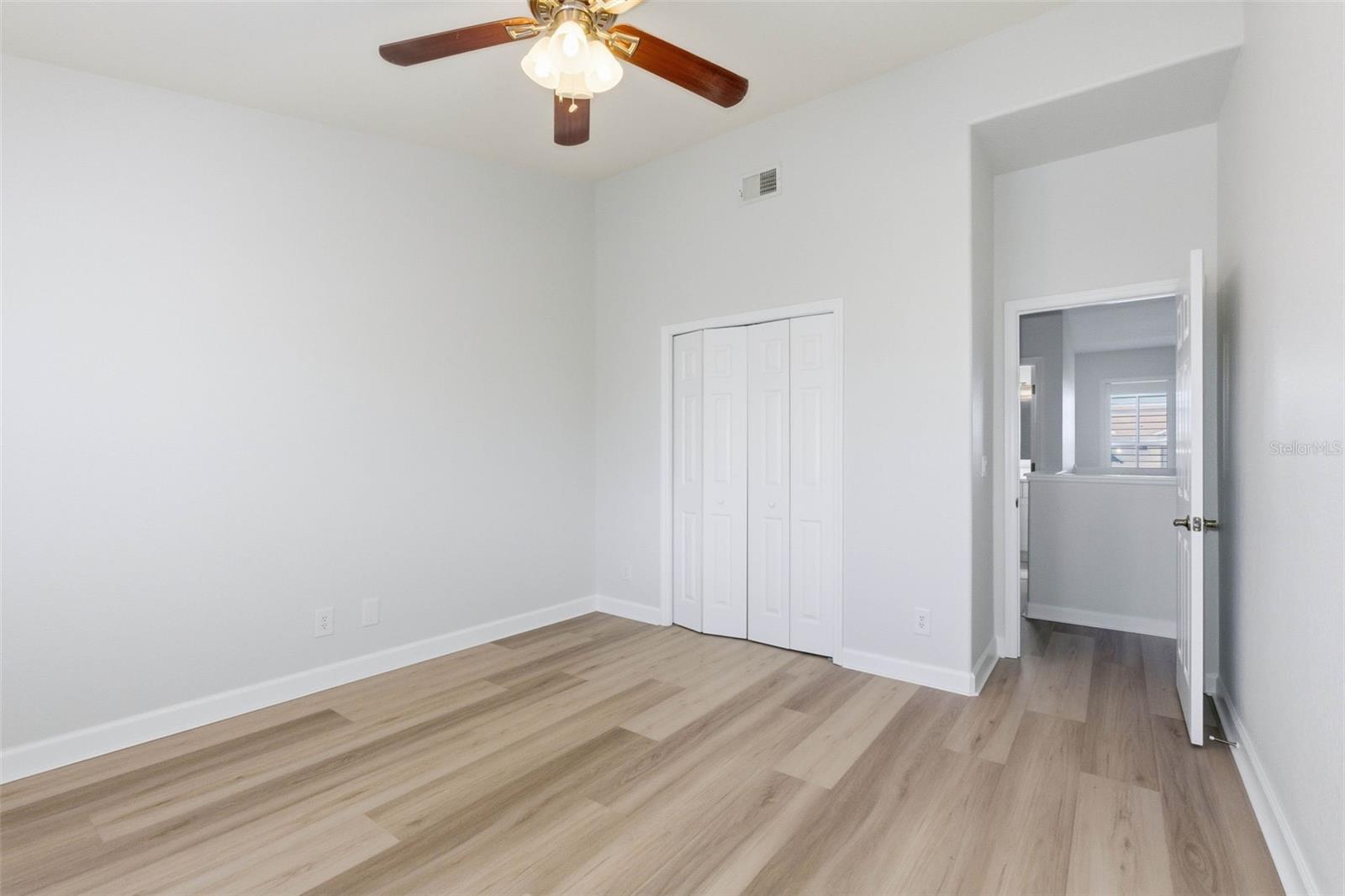 Image 25 of 33 For 5346 Neil Drive