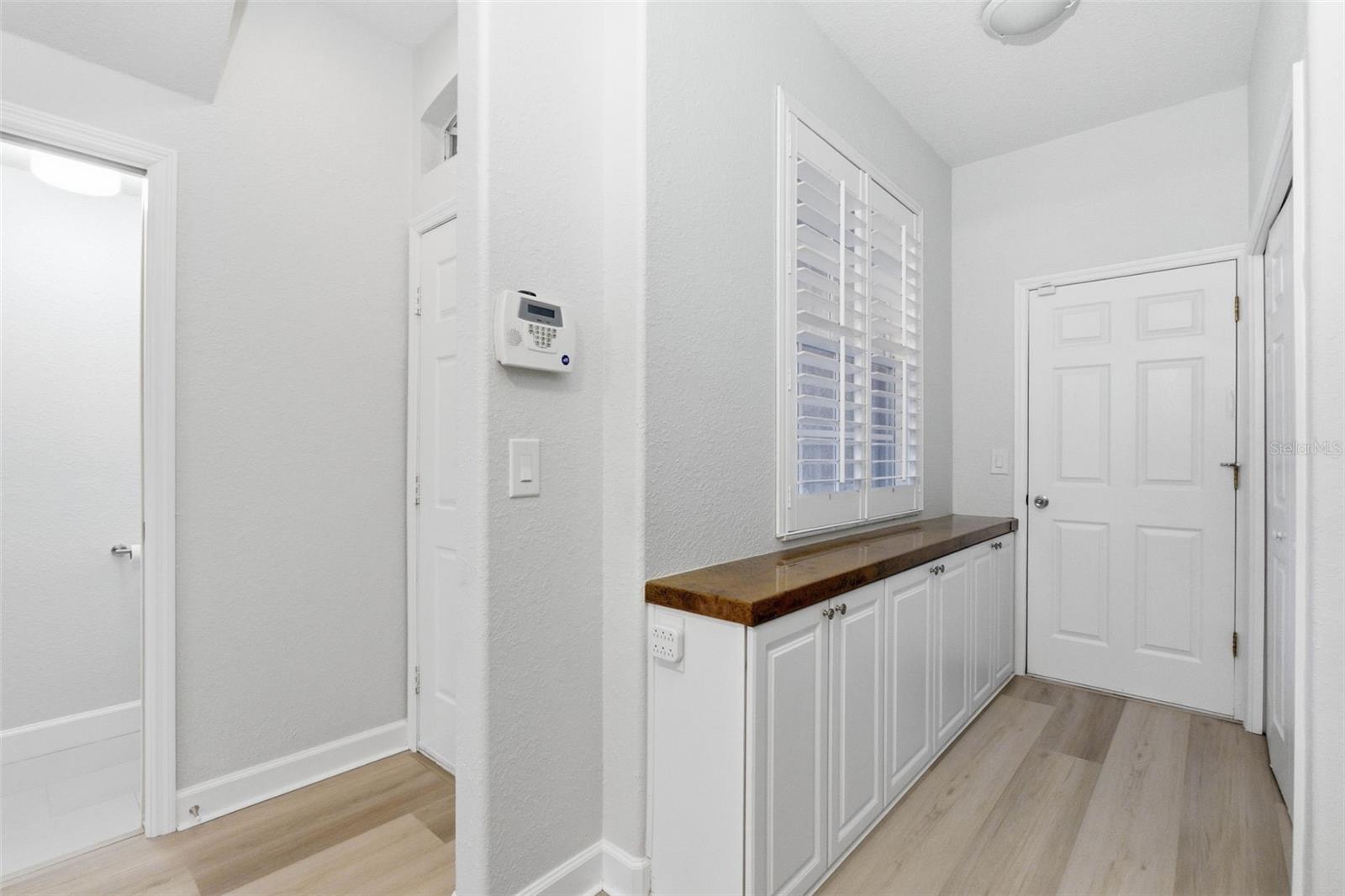 Image 7 of 33 For 5346 Neil Drive