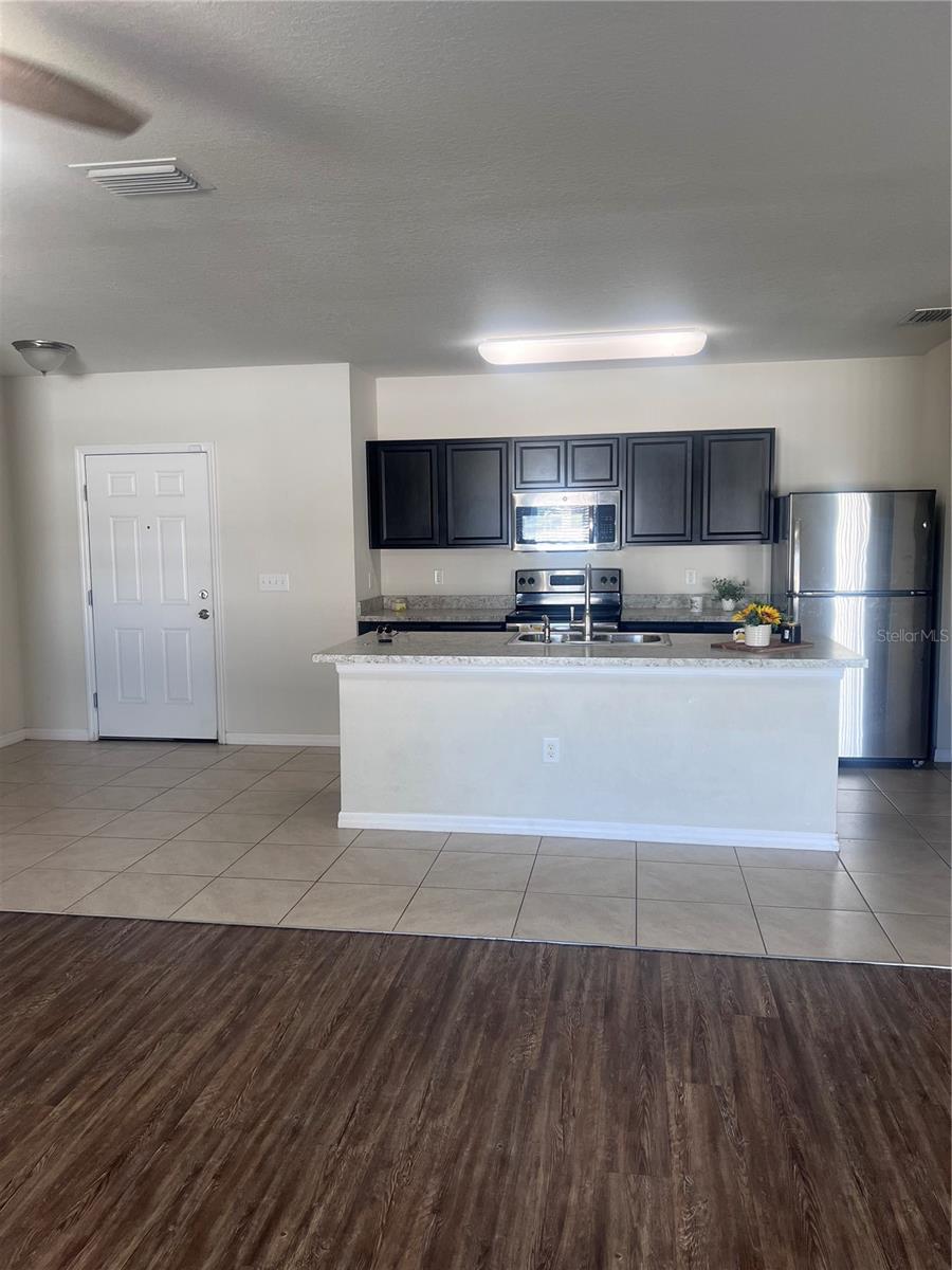 Image 2 of 16 For 14403 Dunrobin Drive