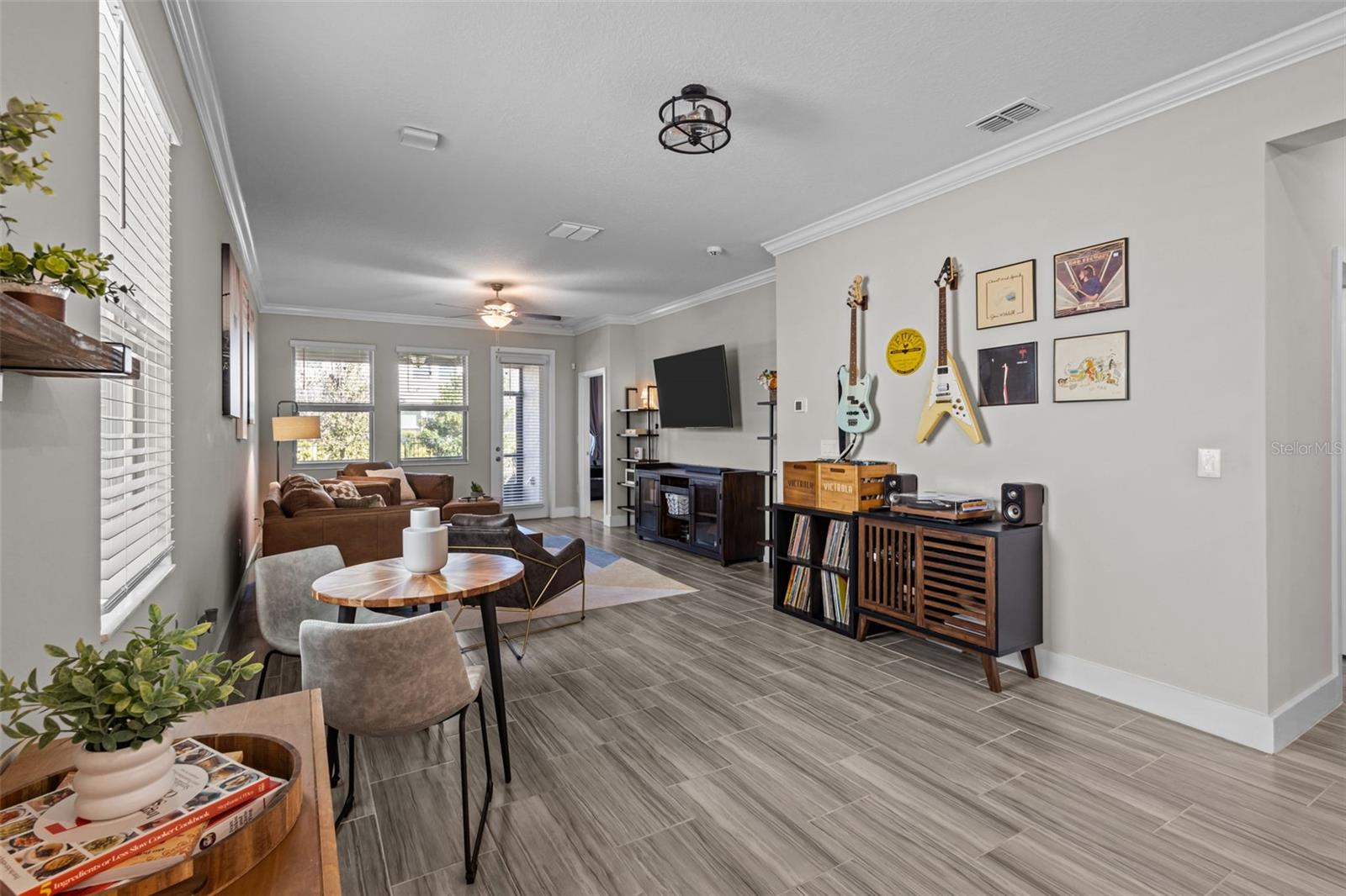 Image 14 of 52 For 17999 Fenders Way