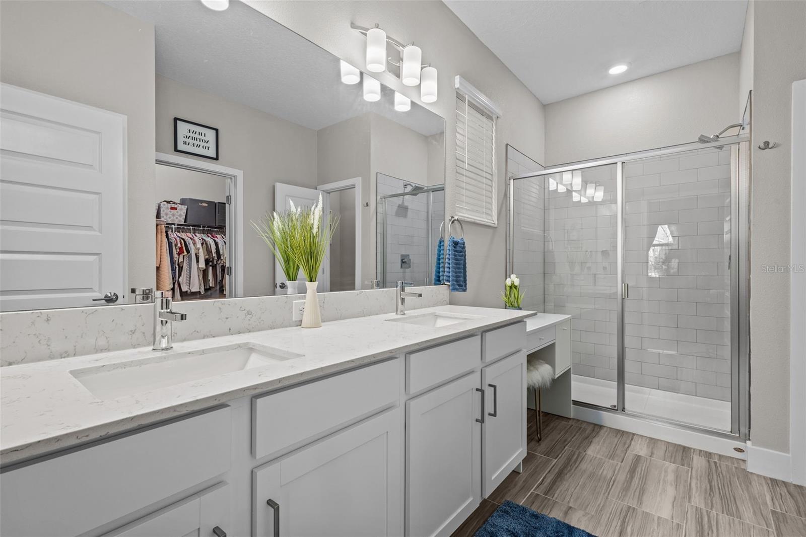 Image 5 of 52 For 17999 Fenders Way