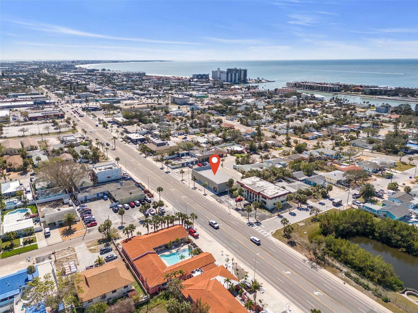 Listing photo id 10 for 7900 Blind Pass Road