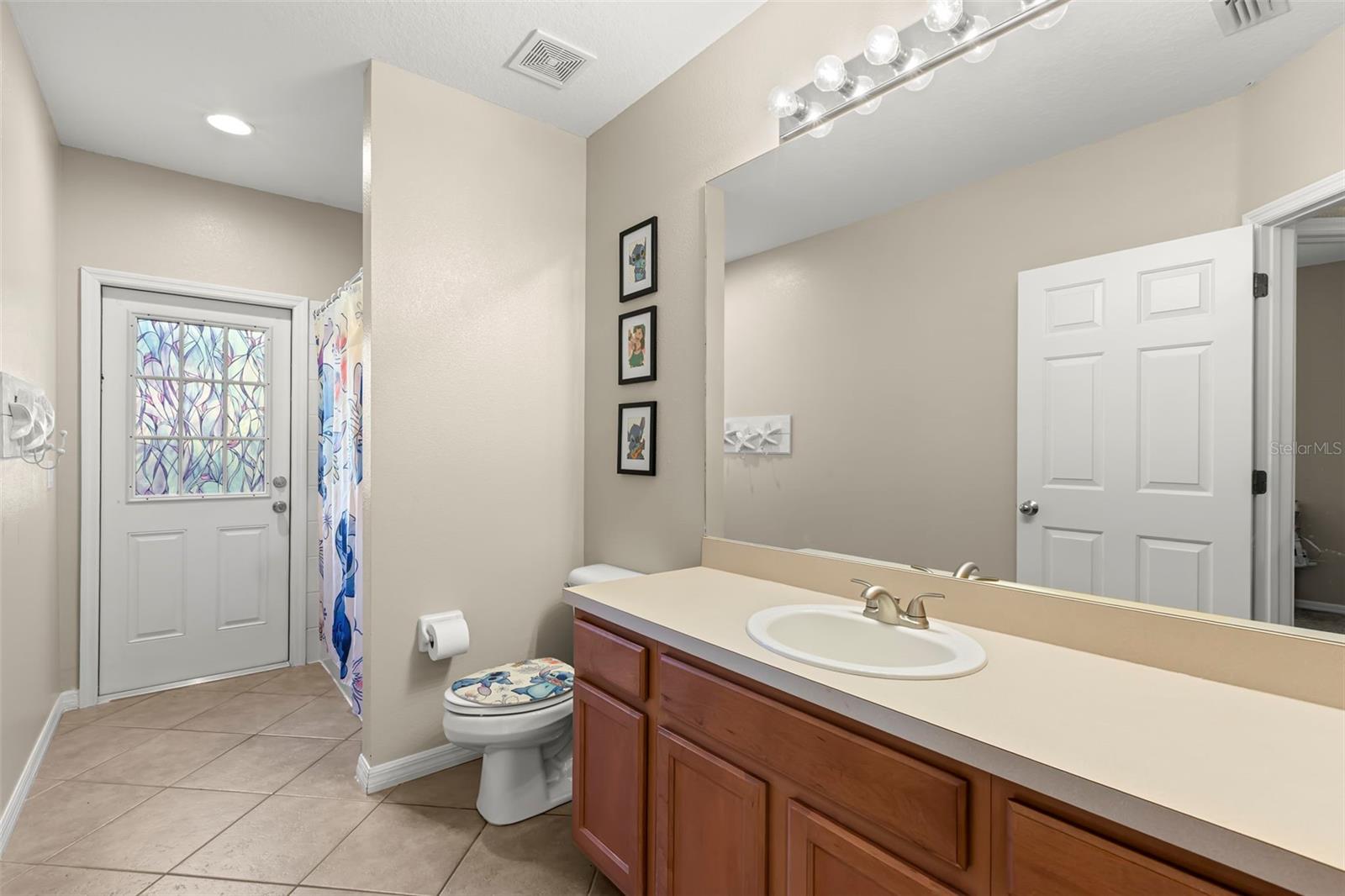 Image 43 of 70 For 15321 Vireoglen Lane