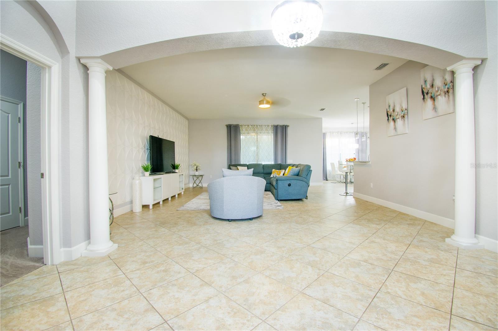 Image 23 of 51 For 166 Marylee Lane