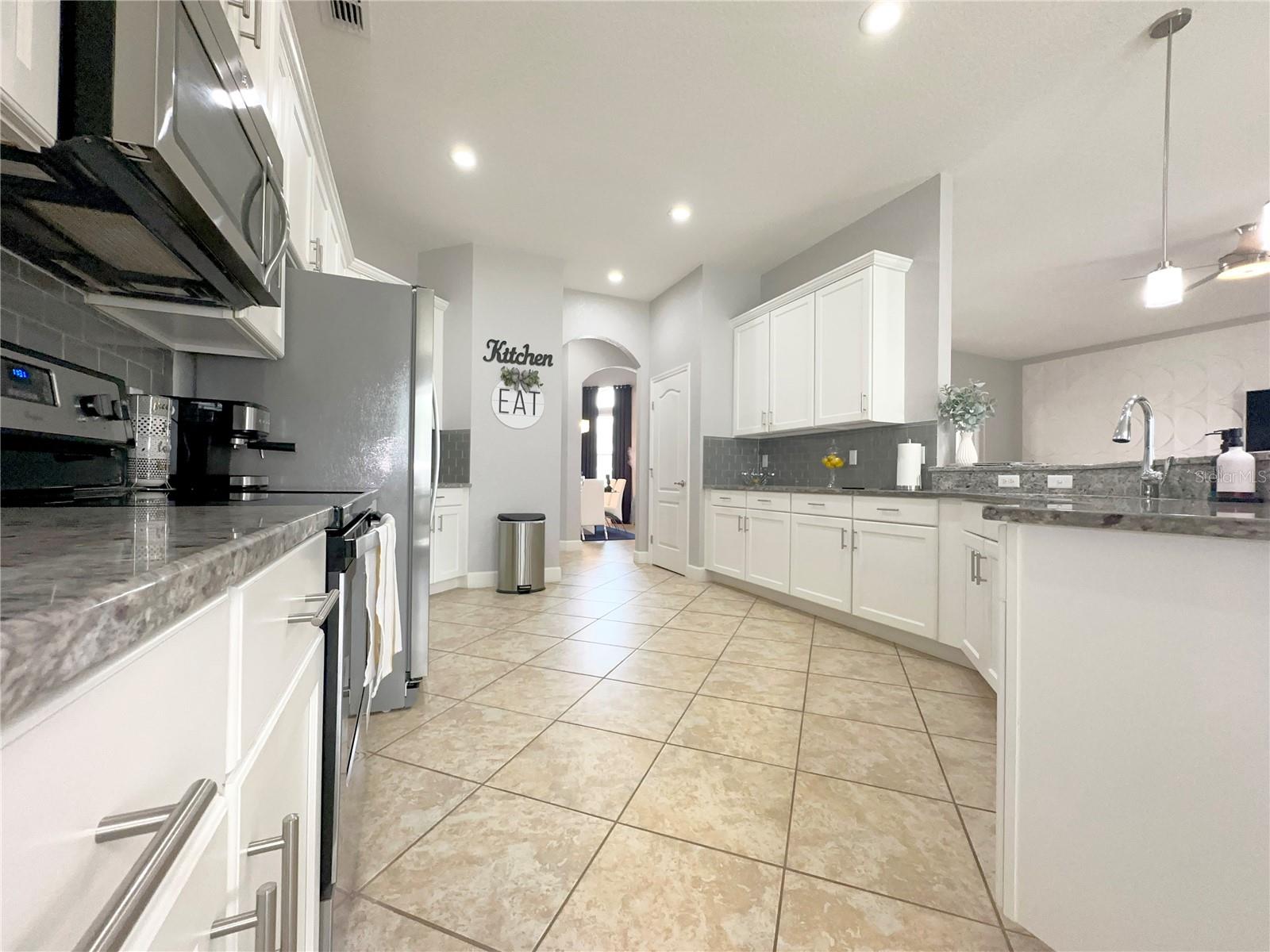 Image 27 of 51 For 166 Marylee Lane