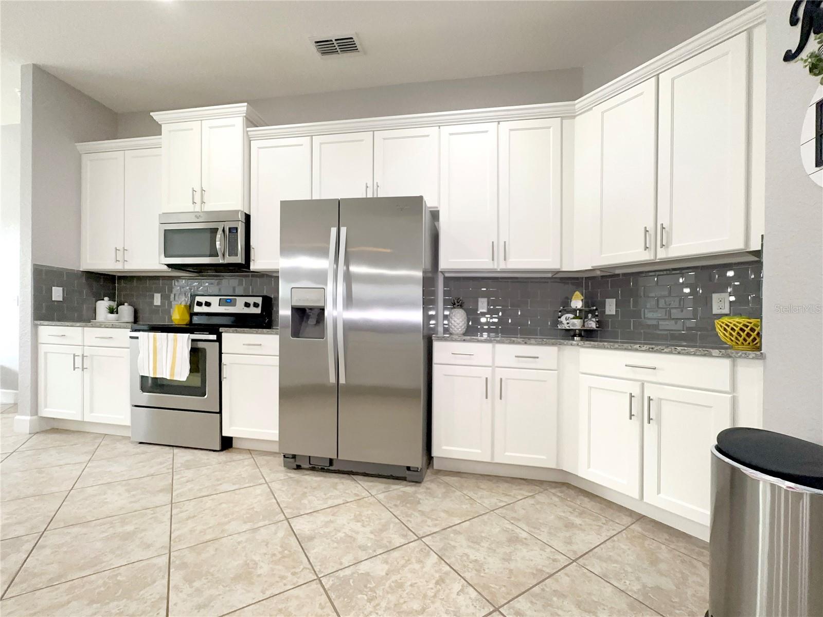 Image 28 of 51 For 166 Marylee Lane