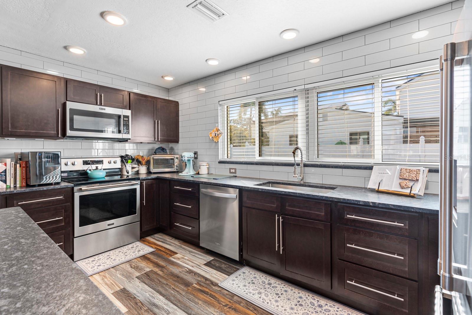 Image 19 of 52 For 2460 43rd Street N