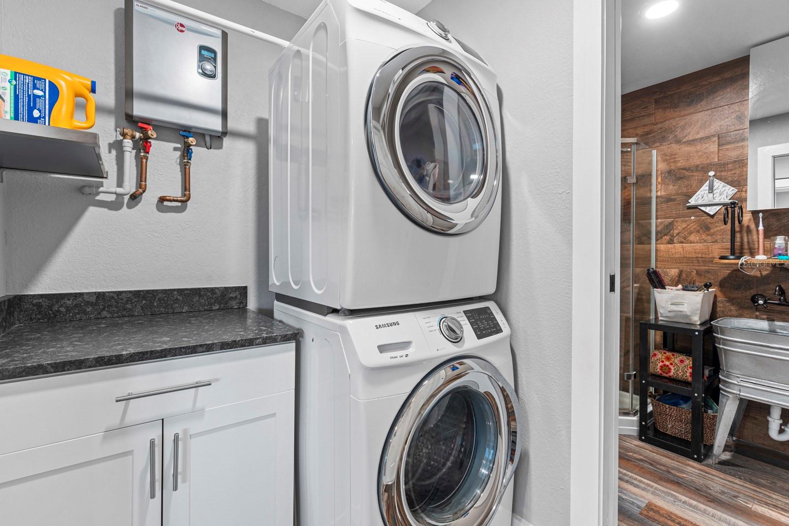 Image 27 of 52 For 2460 43rd Street N