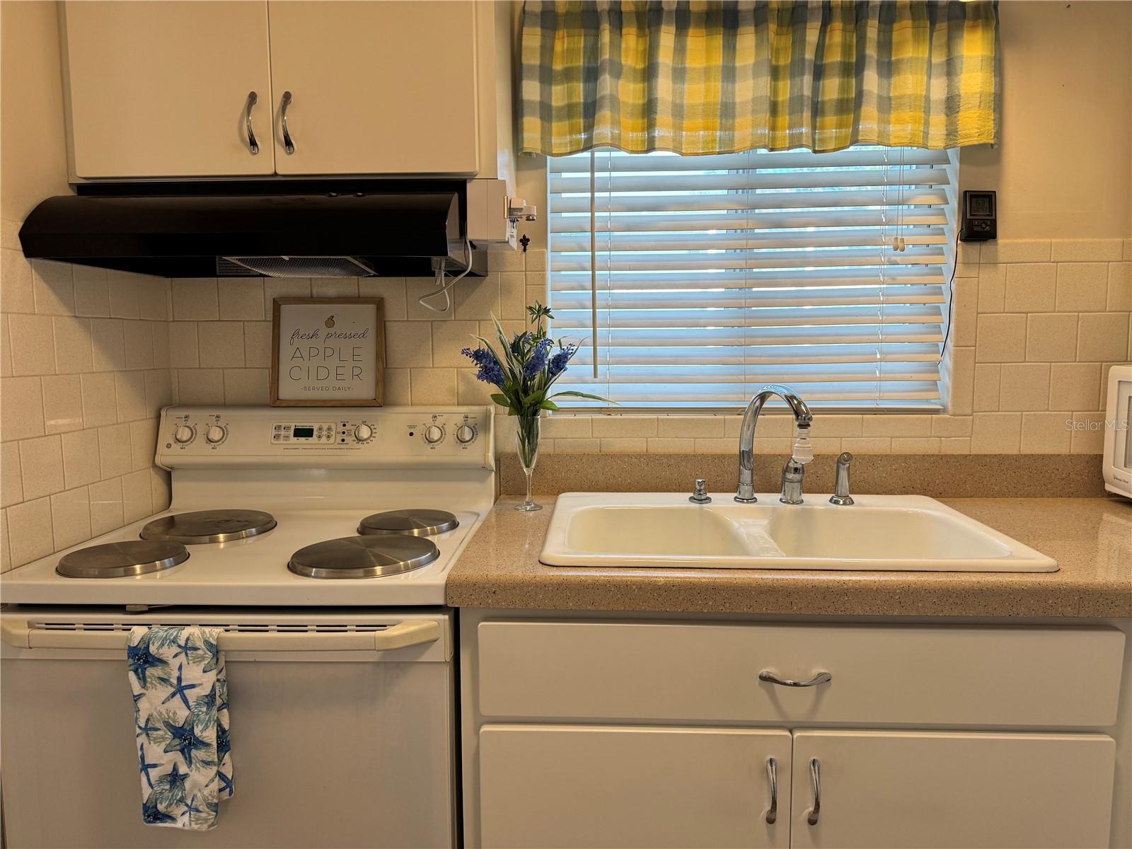 Image 8 of 38 For 1826 Sunny Drive D26