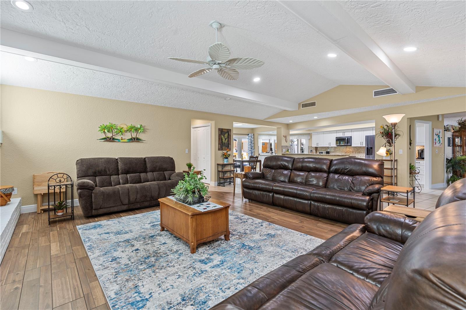 Image 10 of 80 For 1905 Country Club Court