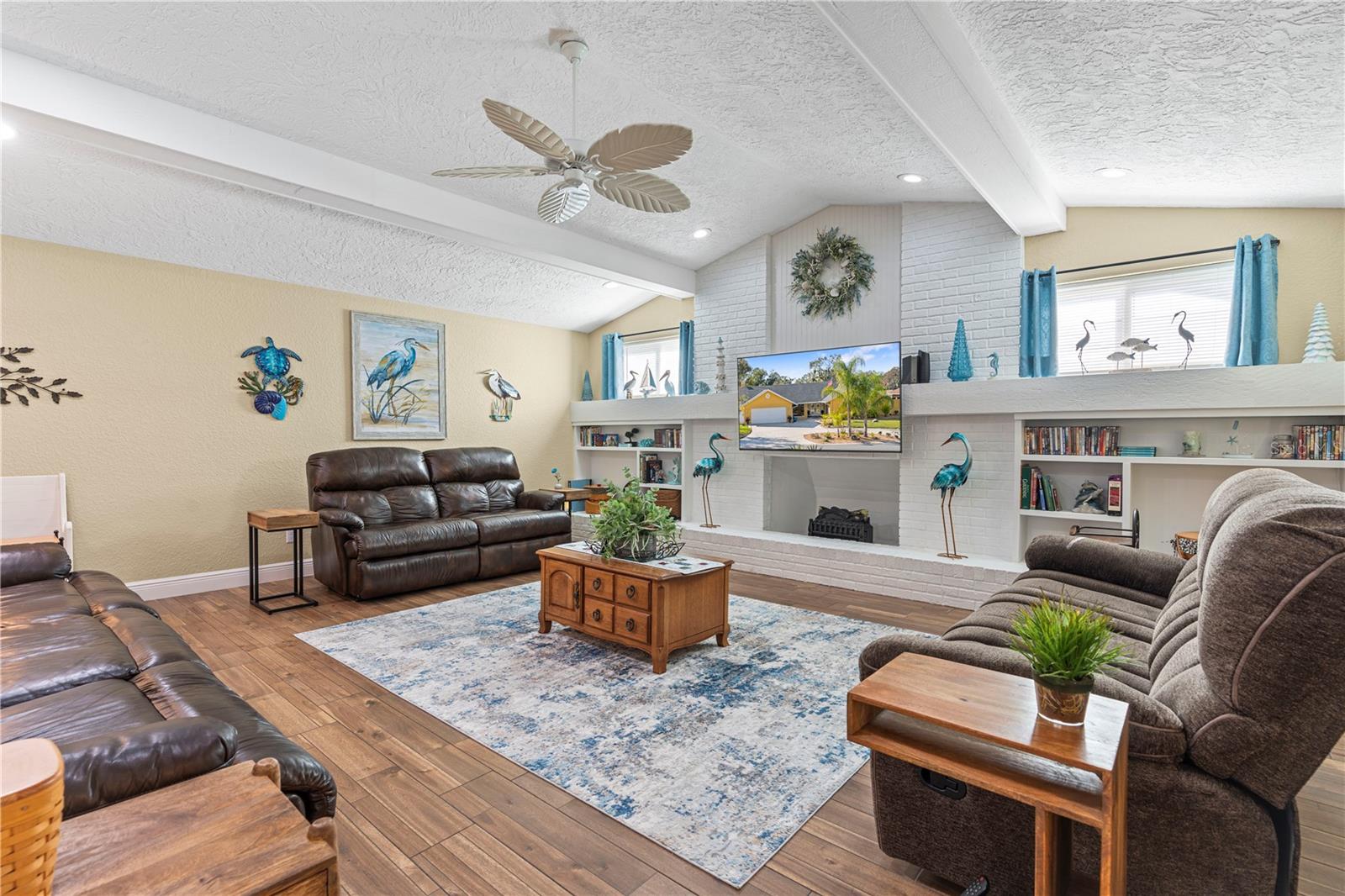 Image 13 of 80 For 1905 Country Club Court