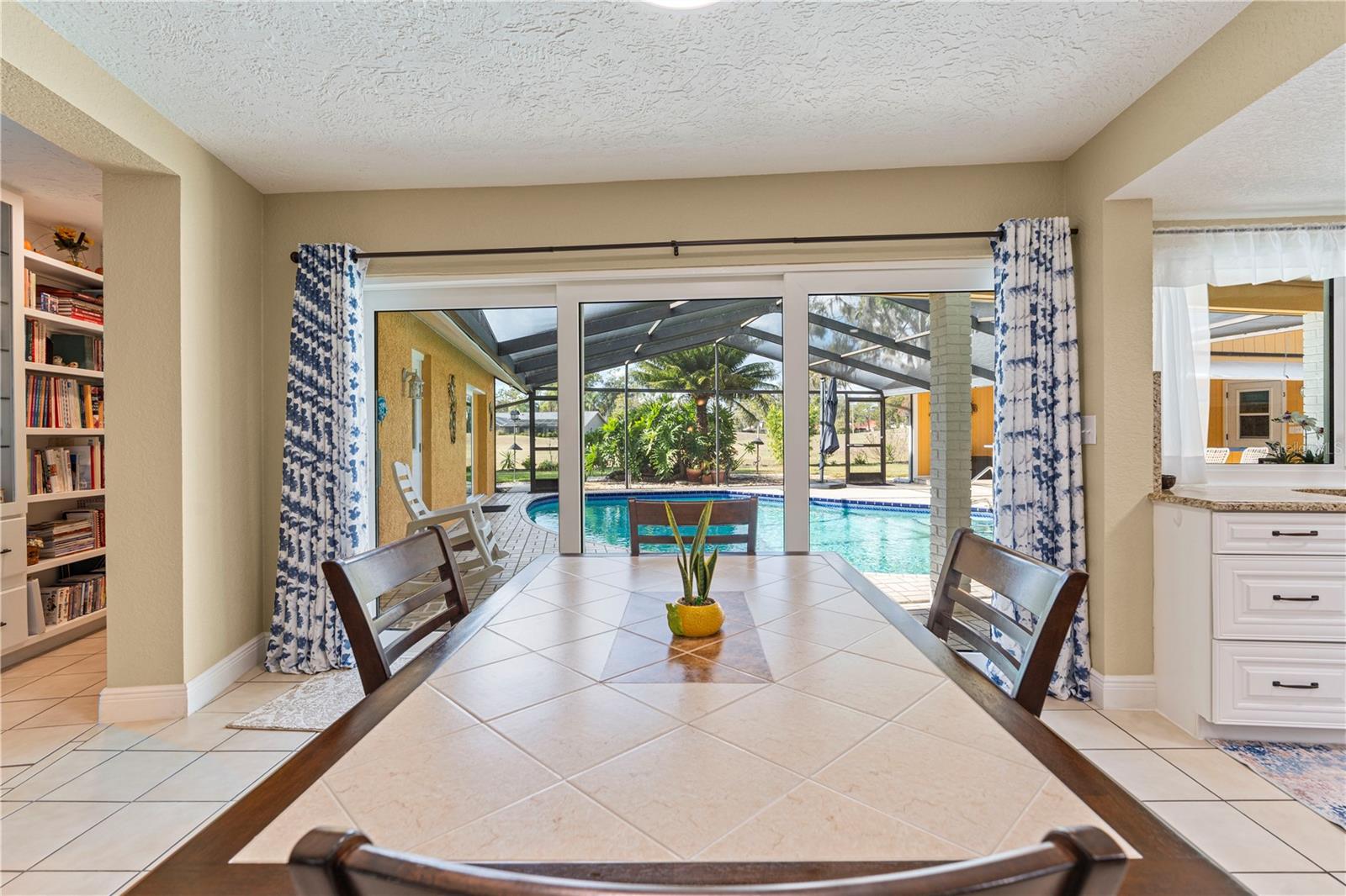 Image 19 of 80 For 1905 Country Club Court