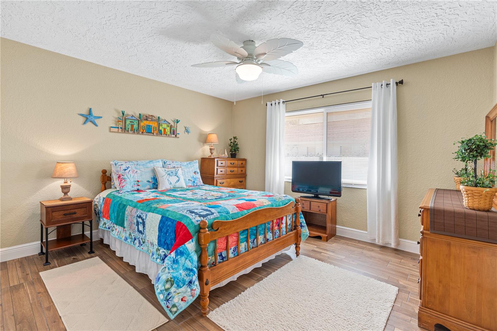 Image 25 of 80 For 1905 Country Club Court