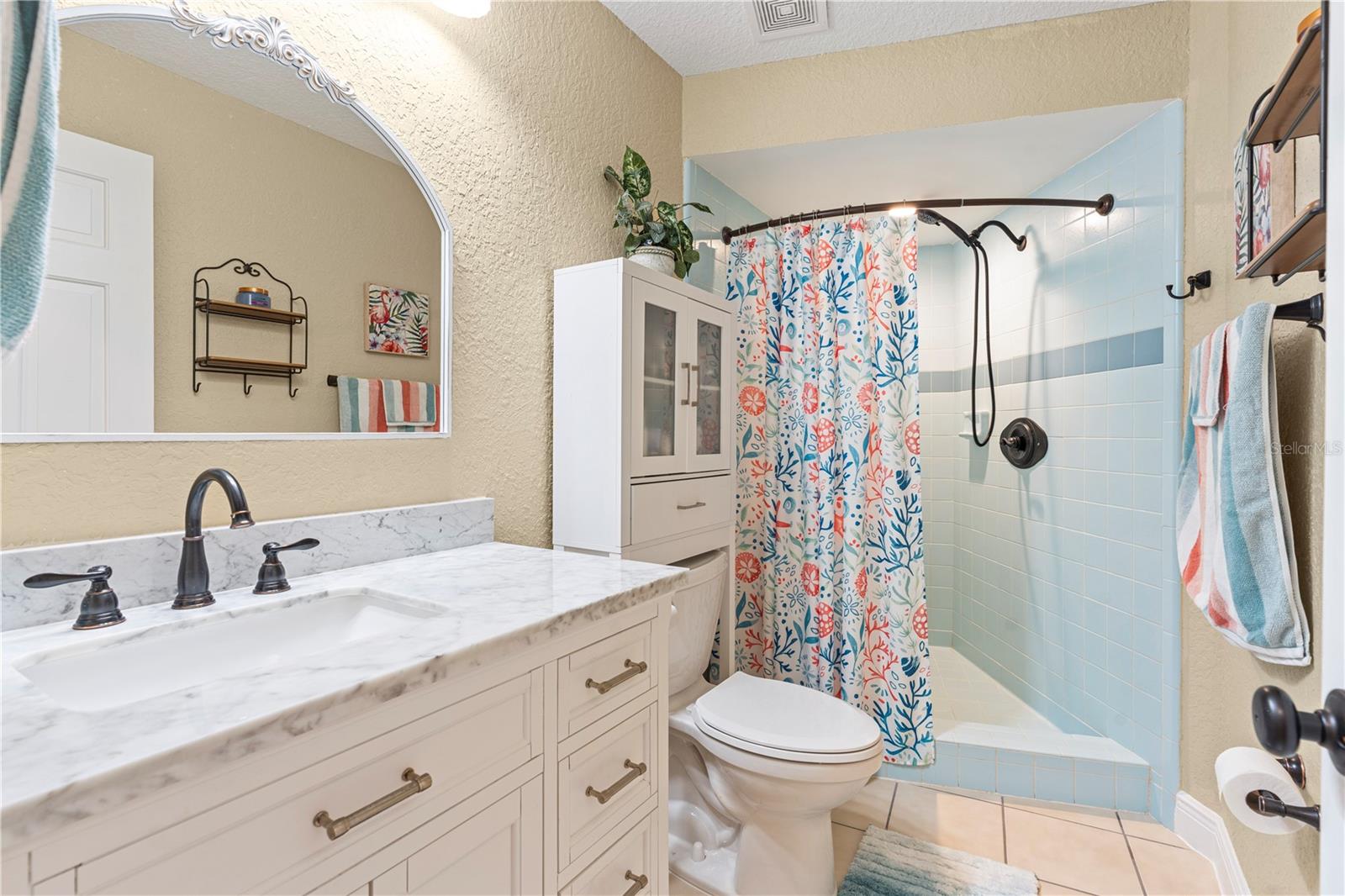 Image 29 of 80 For 1905 Country Club Court