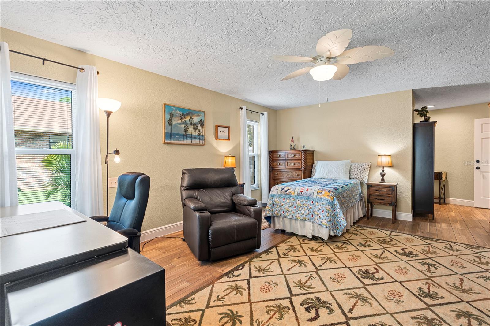 Image 33 of 80 For 1905 Country Club Court