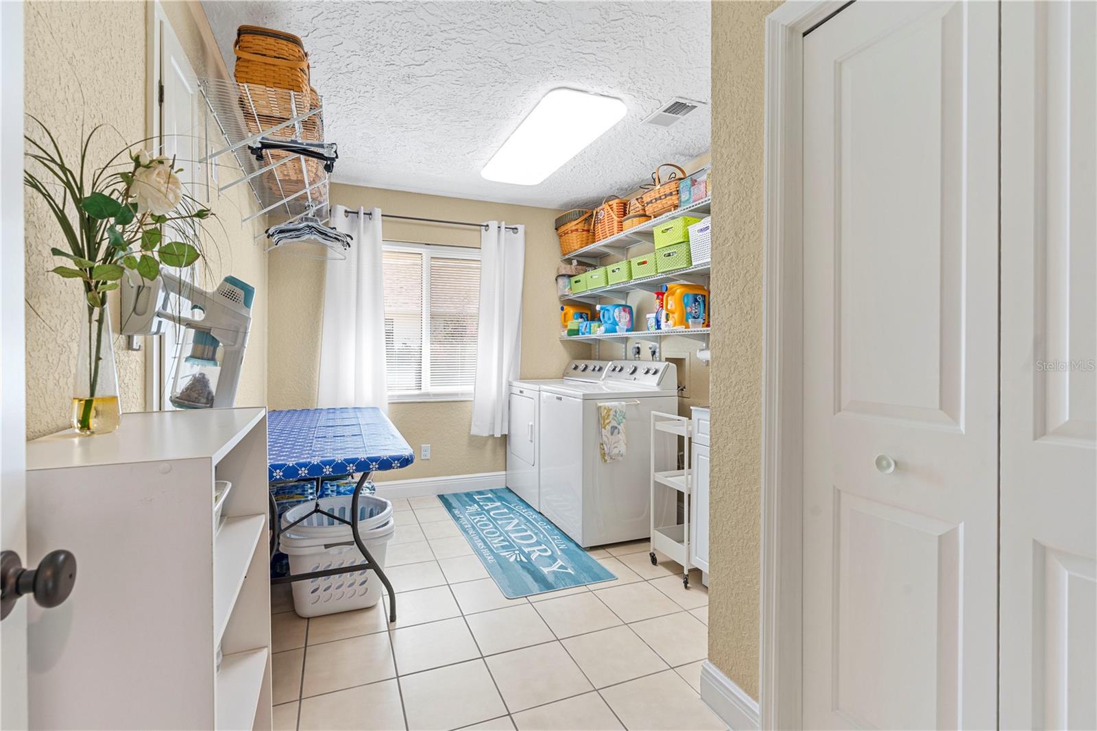 Image 37 of 80 For 1905 Country Club Court