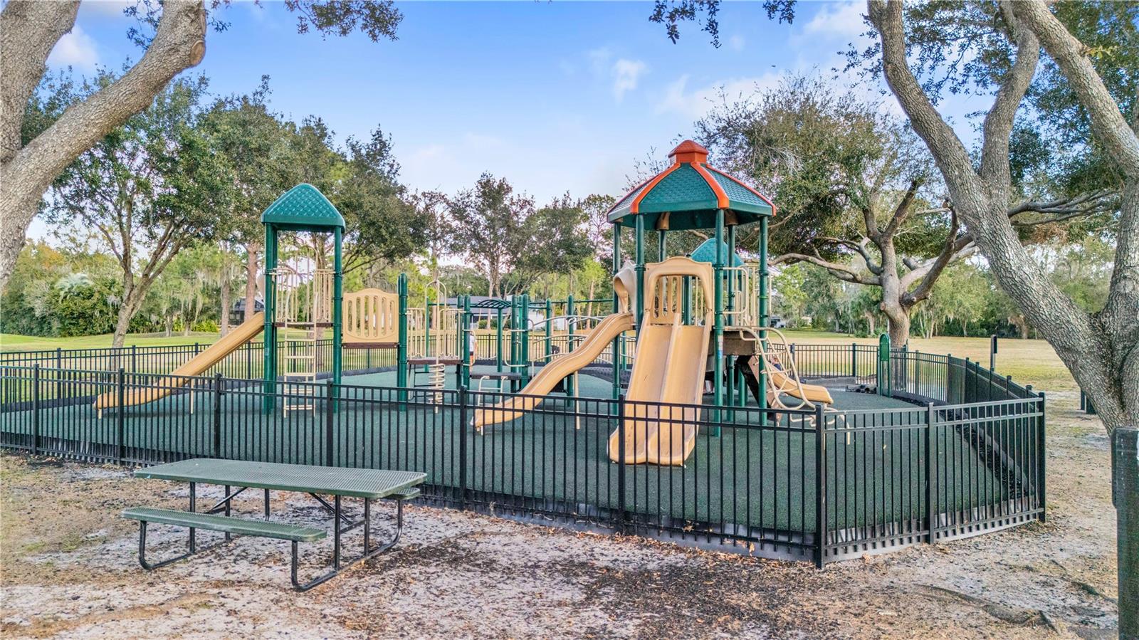 Image 77 of 80 For 1905 Country Club Court