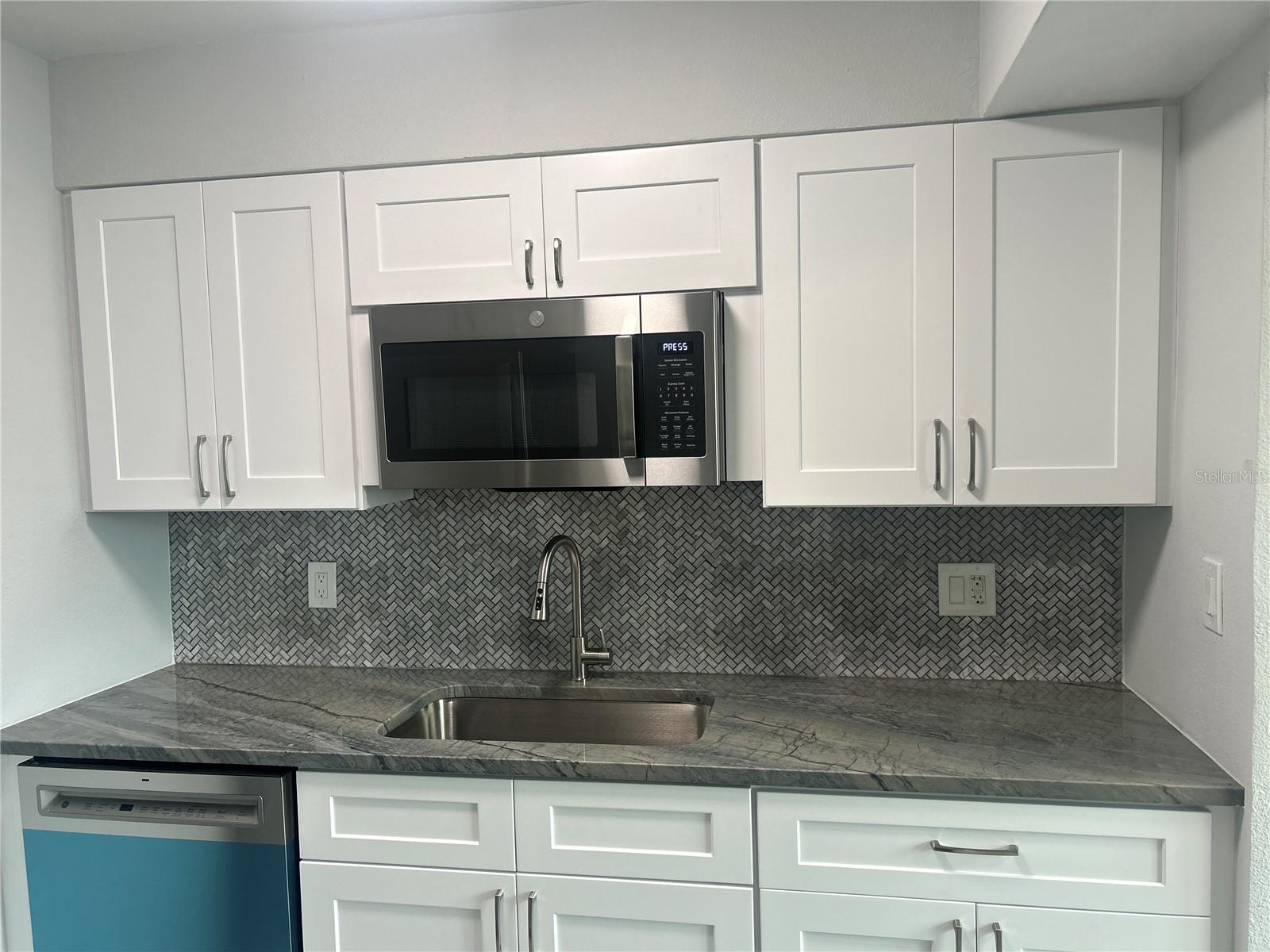 Image 2 of 29 For 129 104th Avenue 101