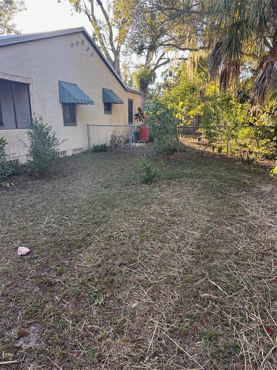 Image 13 of 19 For 4101 4th Street S