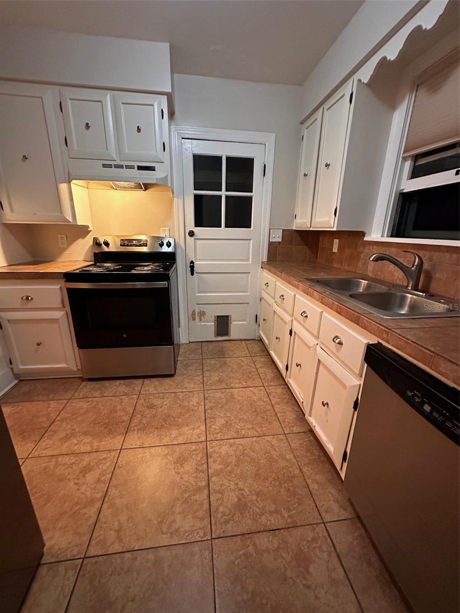 Image 6 of 19 For 4101 4th Street S