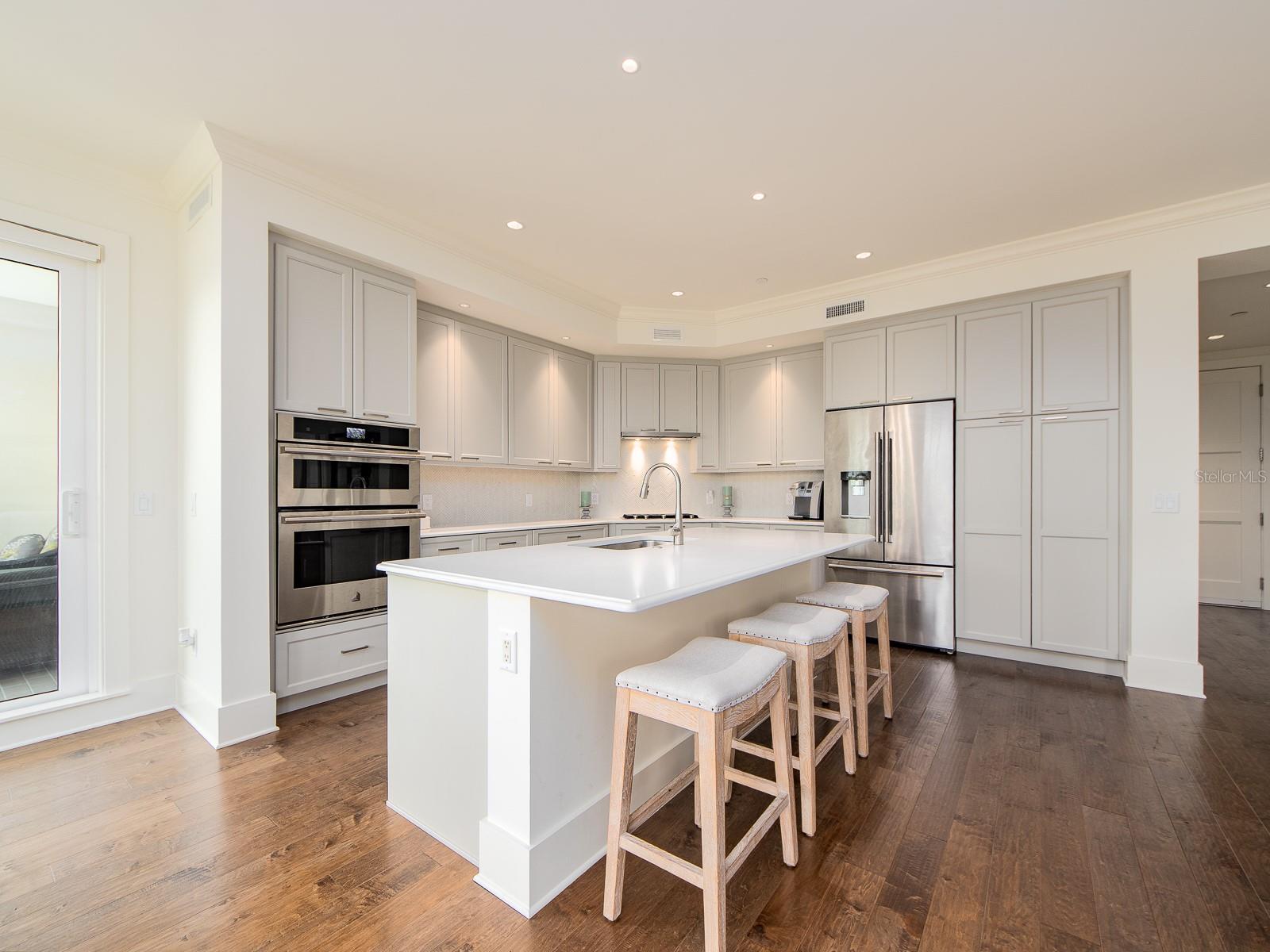 Image 13 of 40 For 145 Belleview Boulevard 203